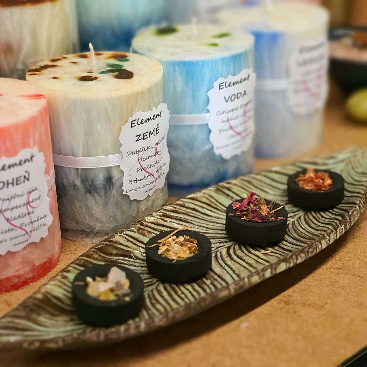 VYKUŘOVADLA A VONNÉ SMĚSI