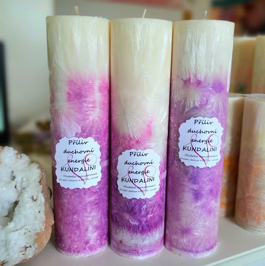 Energetická svíčka s křišťálem PŘÍLIV DUCHOVNÍ ENERGIE KUNDALINI 