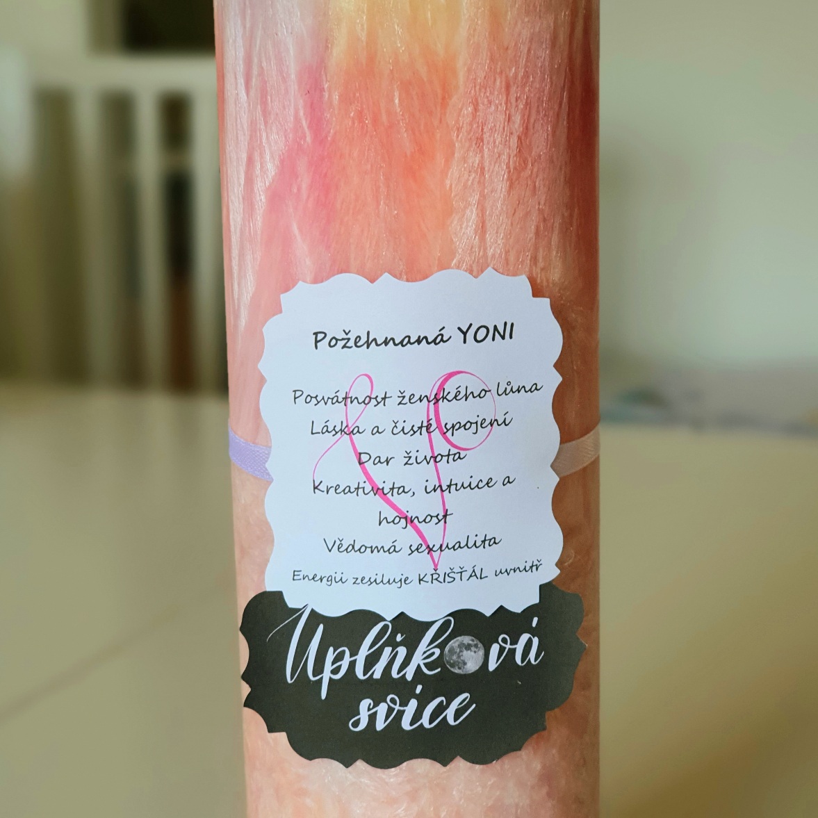 Energetická svíčka s křišťálem z Úplňku POŽEHNANÁ YONI