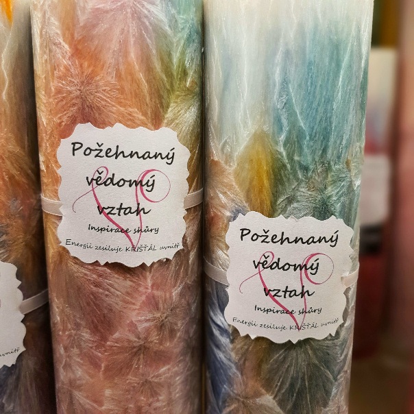 Energetická svíčka s křišťálem POŽEHNANÝ VĚDOMÝ VZTAH 