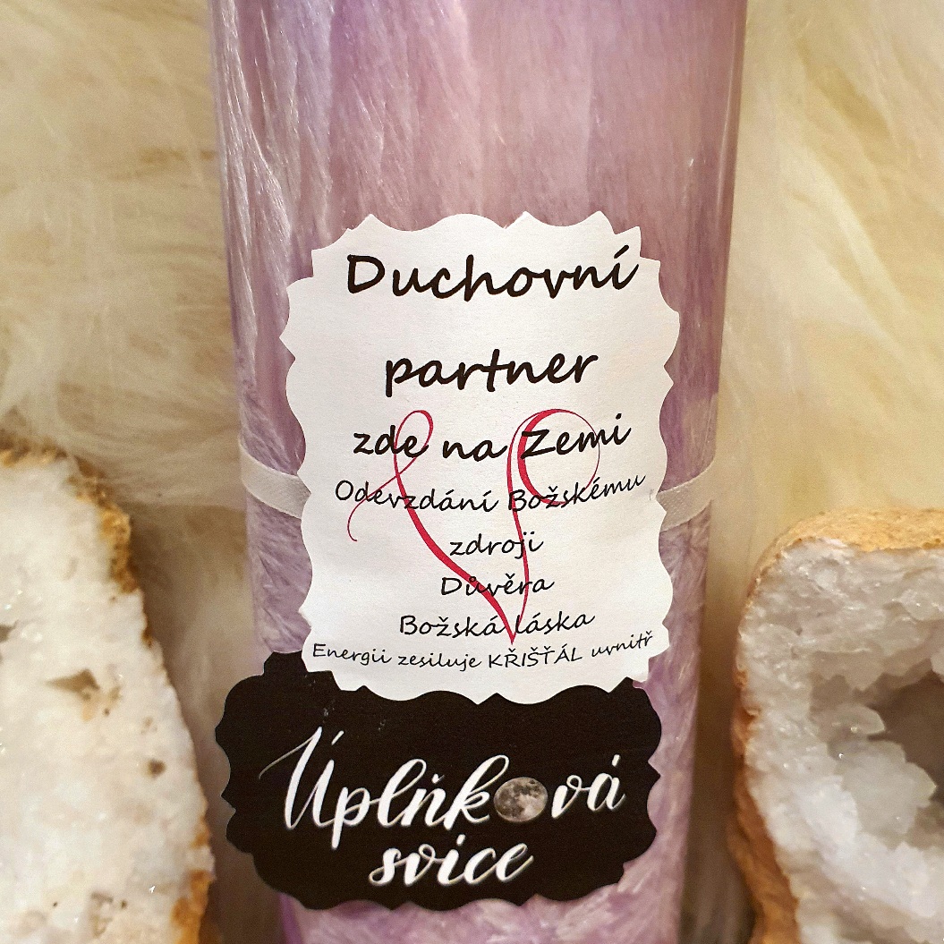 Energetická svíčka s křišťálem z Úplňku DUCHOVNÍ PARTNER ZDE NA ZEMI 