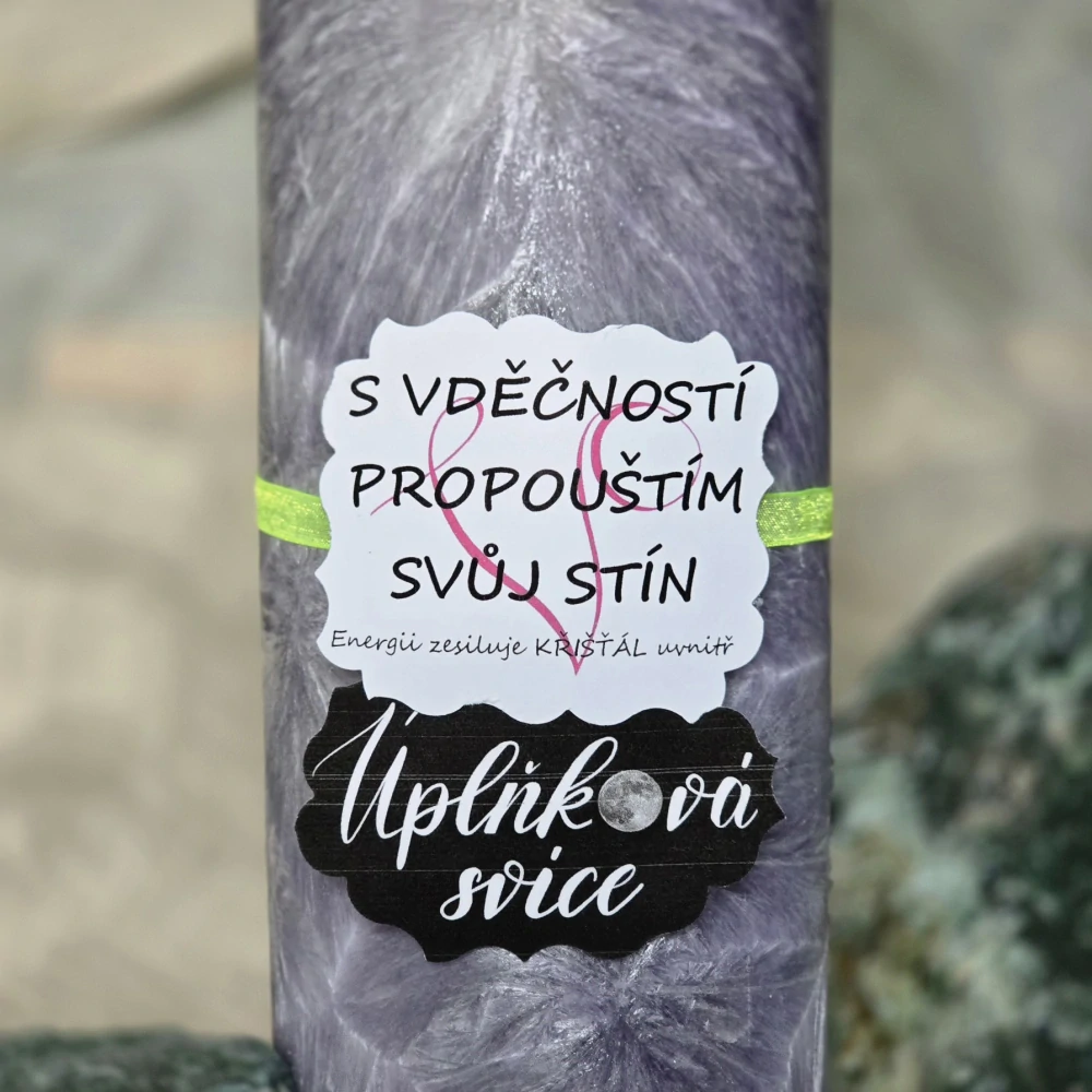 Energetická svíčka s křišťálem z Úplňku - S VDĚČNOSTÍ PROPOUŠTÍM SVŮJ STÍN 