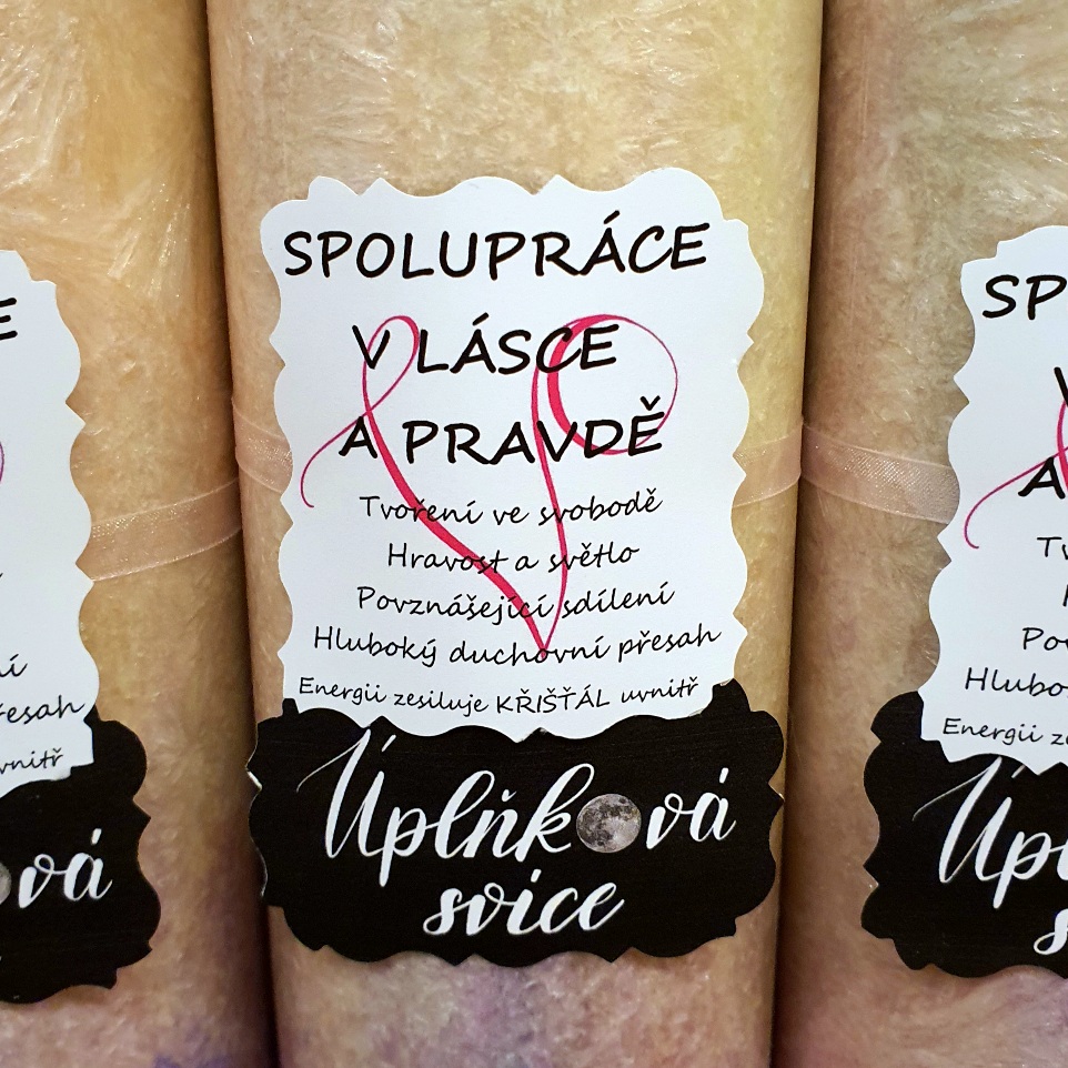 Energetická svíčka s křišťálem z Úplňku SPOLUPRÁCE V LÁSCE A PRAVDĚ