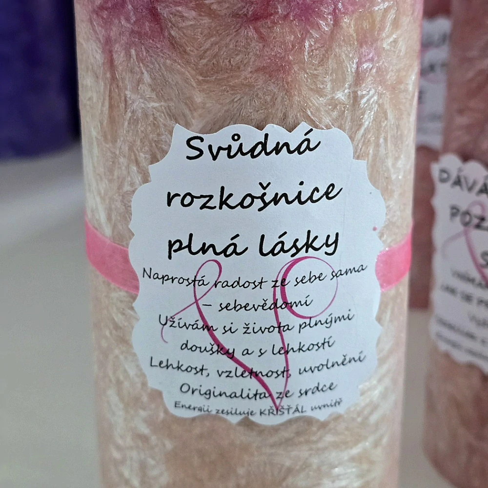 Energetická svíčka s křišťálem SVŮDNÁ ROZKOŠNICE PLNÁ LÁSKY