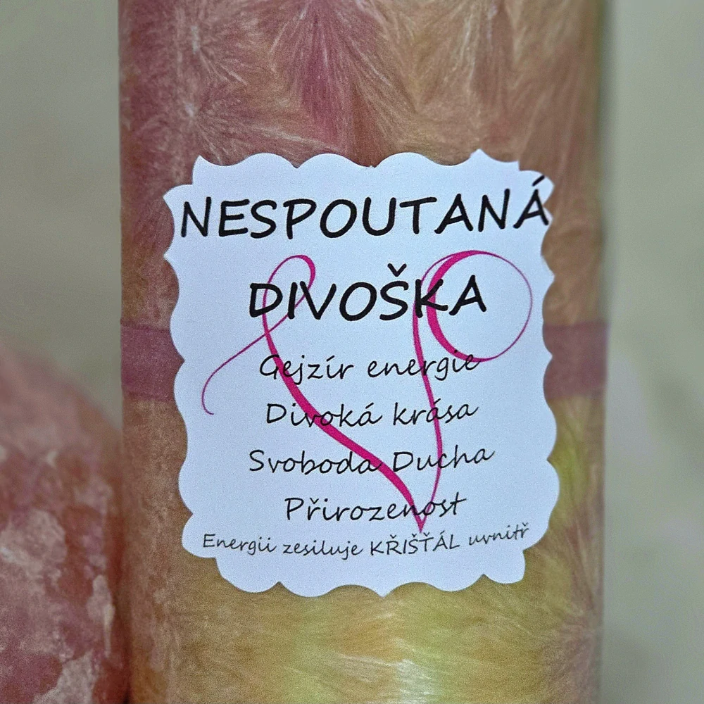 Energetická svíčka s křišťálem NESPOUTANÁ DIVOŠKA